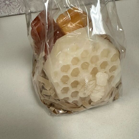 Sullivans 3 Honey Bee Insect Shaped Candles - Picture 2 of 7